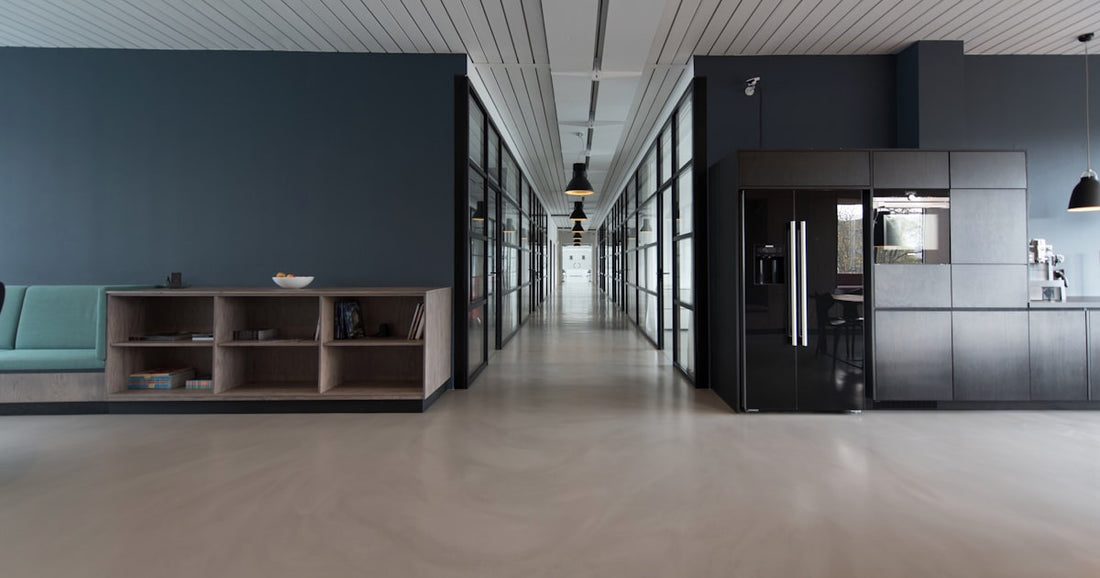 Open Space et Mal de Dos : Les Pièges Ergonomiques à Éviter — open space mal de dos, pieges ergonomiques bureau, amenagement open space dos | Orthoptimal